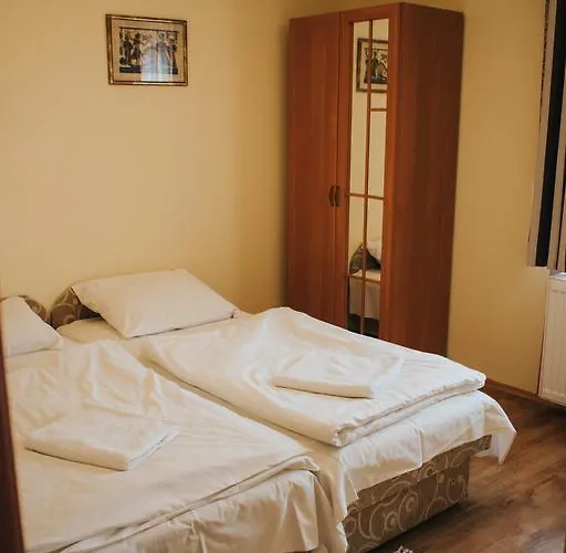 Kert Pensión 3*